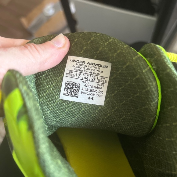 Under Armor Steph Curry - Picture 2 of 5